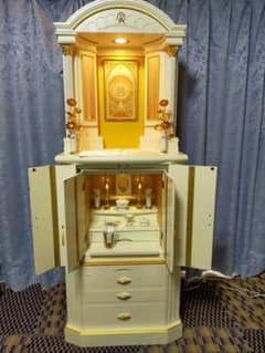 幸福の科学✨️世界伝道型御本尊・祭壇型（大）家庭供養壇と法具