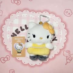 BLACKPINK ジス ハローキティぬいぐるみ キーホルダー イエロー - メルカリ