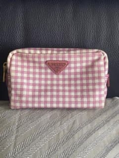 PRADA ギンガムチェックポーチ ピンク 数箇所色変わりあり - メルカリ