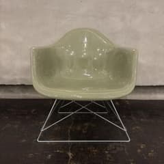 新品 丸に三ツ石 シェルチェア イームズ FRP ハーマンミラー 日本製