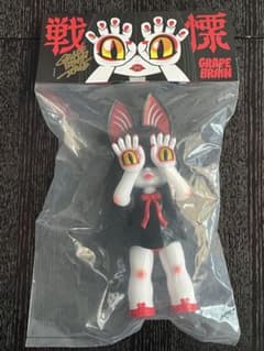 GRAPE BRAIN 戦慓!にぎるちゃんソフビ beams - メルカリ