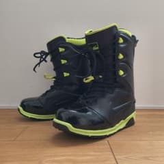Nike スノーボードブーツ 黒/蛍光イエロー - メルカリ