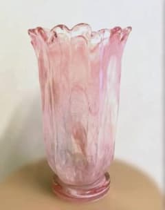 IWATA GLASS 昭和レトロ花瓶岩田ガラス 台座付きピンク花型 ビンテージ