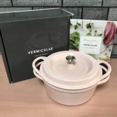 バーミキュラ オーブンポット ラウンド 18㎝ PNK18R - メルカリ