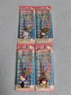 ご当地キティ 10th ストラップ 4個セット - メルカリ