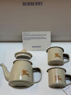 バーバリーのホーローティーポットセット - メルカリ