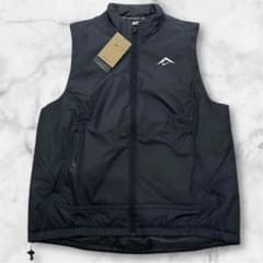 S ナイキ ランディビジョン エアロレイヤー ベスト FZ0002-010 - メルカリ