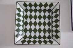 新品】 PRADA チェッカーボードプレート オリジナルボックス付き