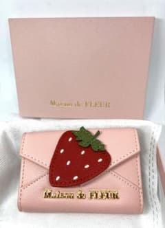◇☆ひろみん☆お取置き◇【新品】Maison de FLEURꕤいちごキーケース
