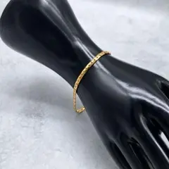 2026年最新】イブサンローランバングルの人気アイテム - メルカリ