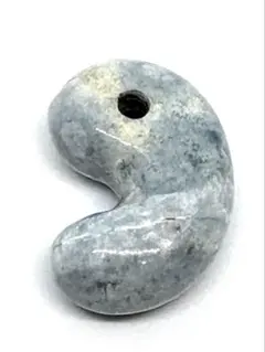 2026年最新】糸魚川翡翠 入りコン沢 勾玉の人気アイテム - メルカリ