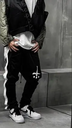 2026年最新】cvtvlist パンツの人気アイテム - メルカリ