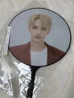 2026年最新】グループ名：SEVENTEEN うちわの人気アイテム - メルカリ