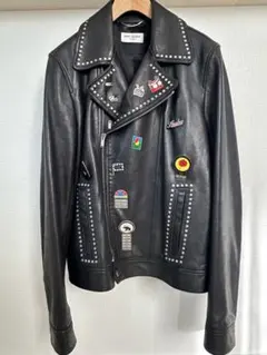 2026年最新】YSL ピンバッジの人気アイテム - メルカリ