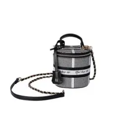 2026年最新】hlt jacquard vanity bagの人気アイテム - メルカリ