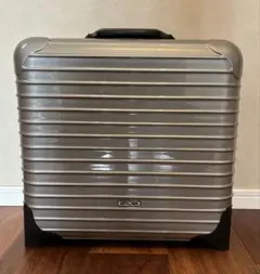 2026年最新】リモワ ビジネストローリーの人気アイテム - メルカリ