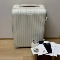 2026年最新】リモワ ビジネストローリー 4輪の人気アイテム - メルカリ