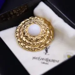 2026年最新】イヴ・サンローランブローチの人気アイテム - メルカリ