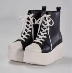 2026年最新】鈴木亜美 スニーカーの人気アイテム - メルカリ