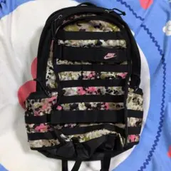 2026年最新】ナイキ 花柄 リュックの人気アイテム - メルカリ