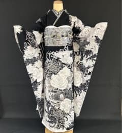 黒地モノトーンシック乱菊と薔薇の振袖フルセット