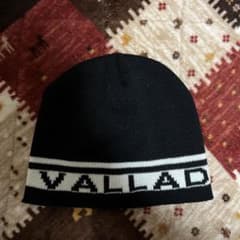 VALLAD STUDIO BEANIE CAP BLK/WHT