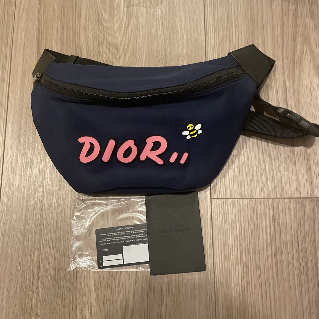 2026年最新】dior kaws バッグの人気アイテム - メルカリ