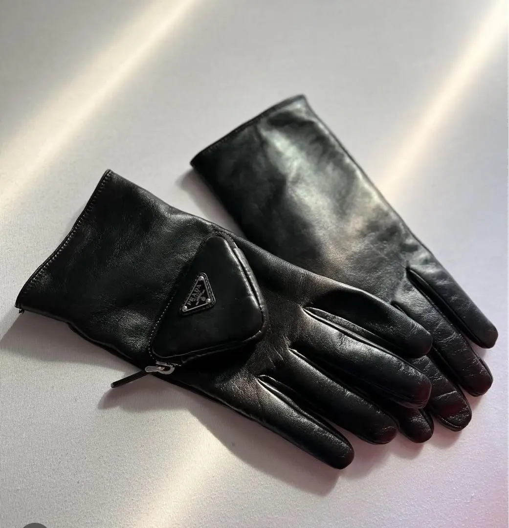 2026年最新】PRADA 手袋の人気アイテム - メルカリ