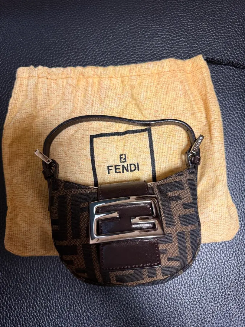 2026年最新】フェンディ クロワッサンの人気アイテム - メルカリ