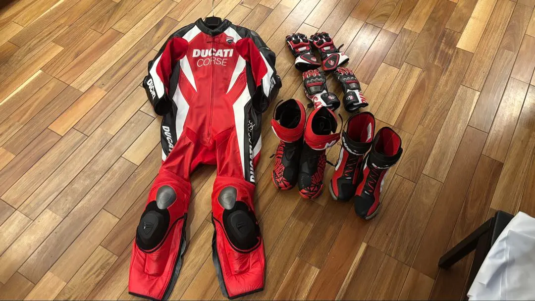 2026年最新】Ducati 革ツナギの人気アイテム - メルカリ