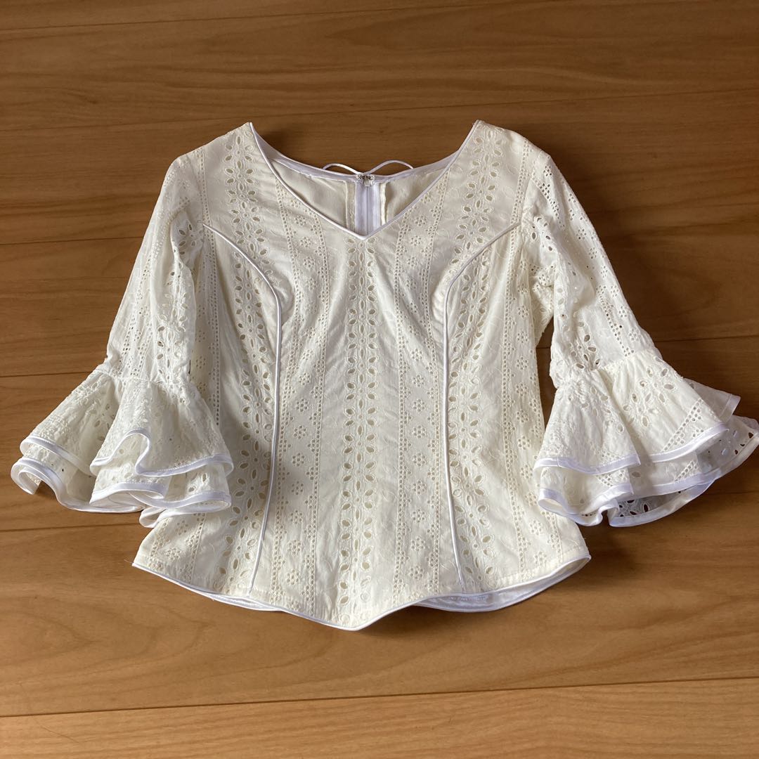 2026年最新】ソニアジョーンズ ブラウスの人気アイテム - メルカリ