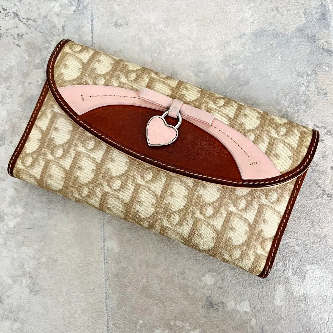 2026年最新】Dior 財布 ハート トロッターの人気アイテム - メルカリ