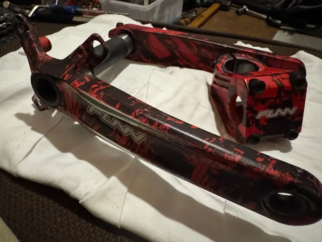 激レア】FUNN クランクステムセット 赤黒 限定柄