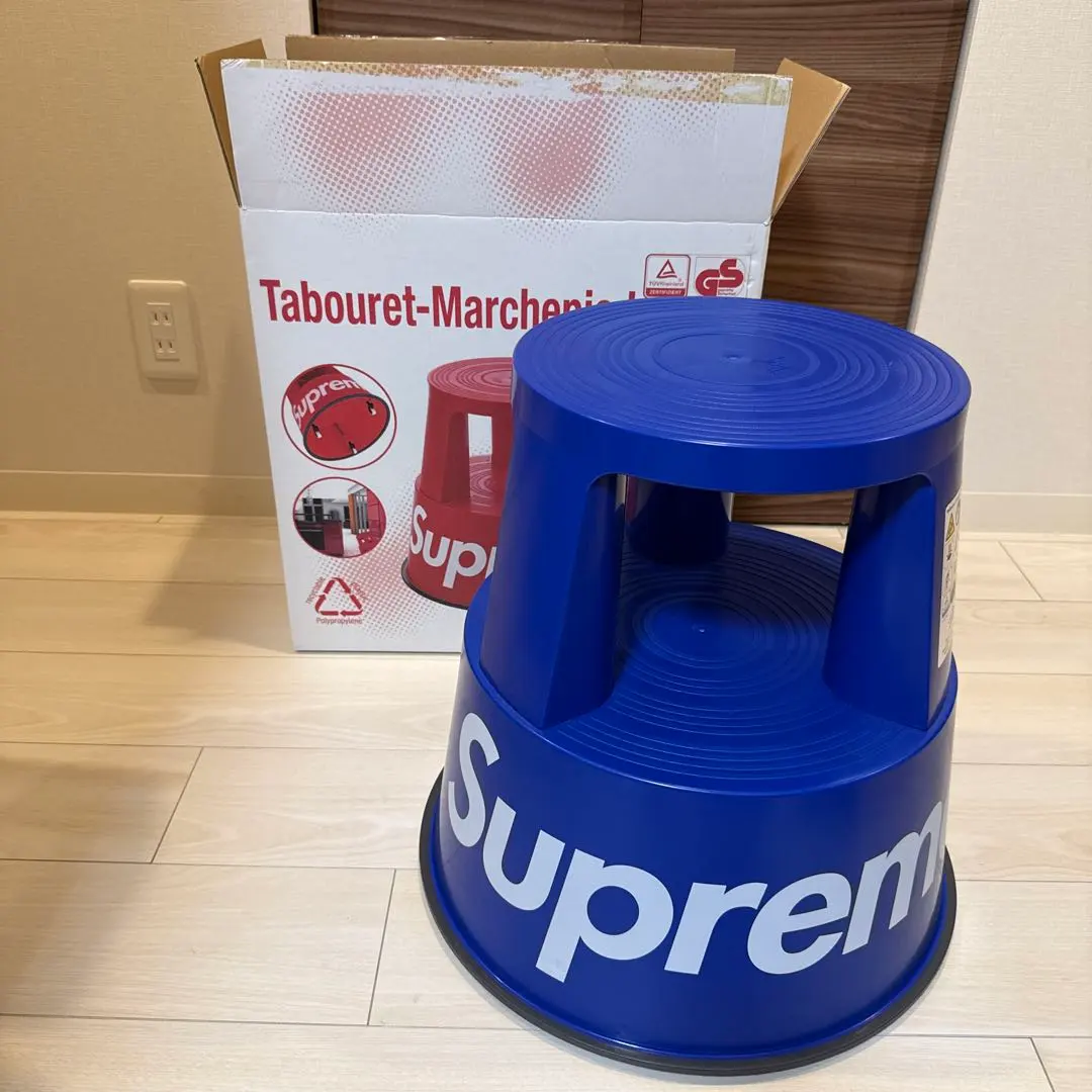 2026年最新】Supreme Wedo Step Stoolの人気アイテム - メルカリ