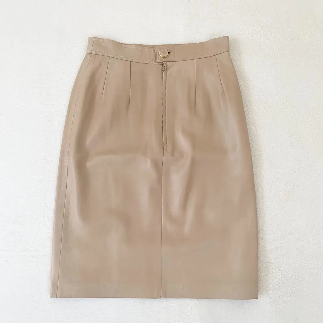 2026年最新】ロエベレザースカートの人気アイテム - メルカリ