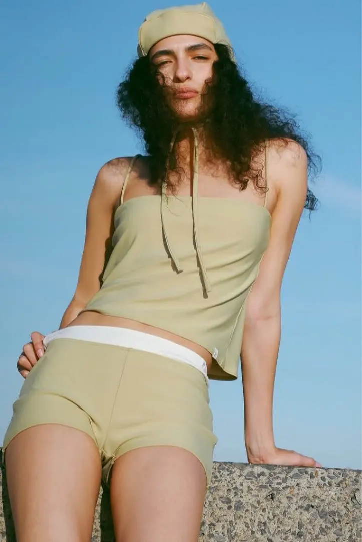 2026年最新】etre tokyo ラッシュガードの人気アイテム - メルカリ