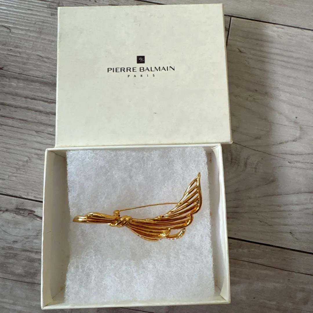 2026年最新】ピエールバルマン ブローチの人気アイテム - メルカリ