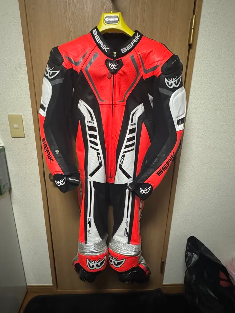 2026年最新】ベリック レーシングスーツ 52の人気アイテム - メルカリ