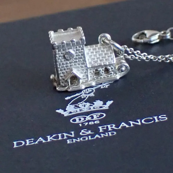 2026年最新】deakin francisの人気アイテム - メルカリ