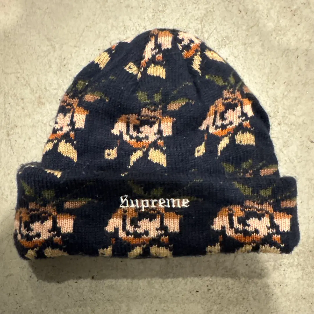 2026年最新】supreme rose beanieの人気アイテム - メルカリ