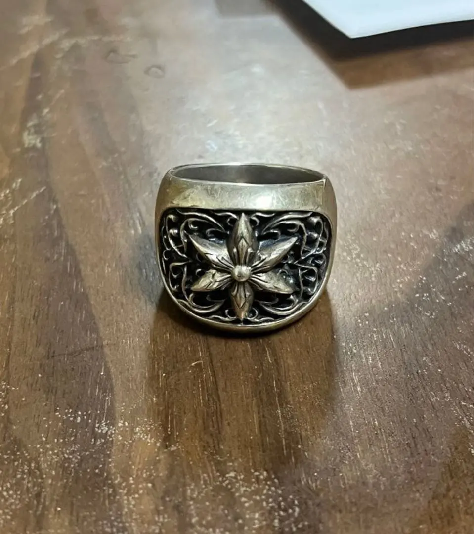 2026年最新】クロムハーツ オーバルスターリングの人気アイテム - メルカリ