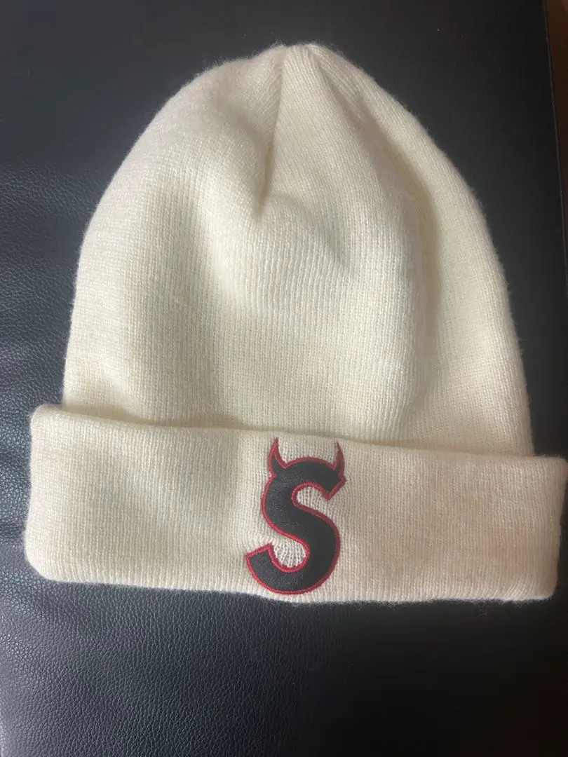 2026年最新】supreme ツノ ビーニーの人気アイテム - メルカリ