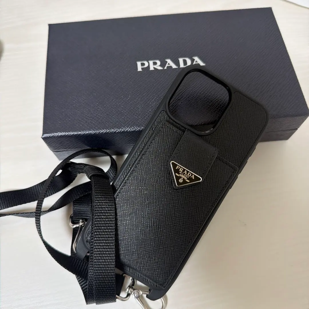 2026年最新】iphone16pro ケース プラダの人気アイテム - メルカリ