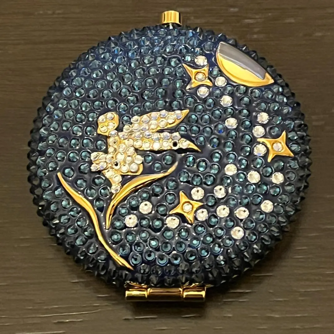 2026年最新】エスティローダーメタルコンパクトの人気アイテム - メルカリ