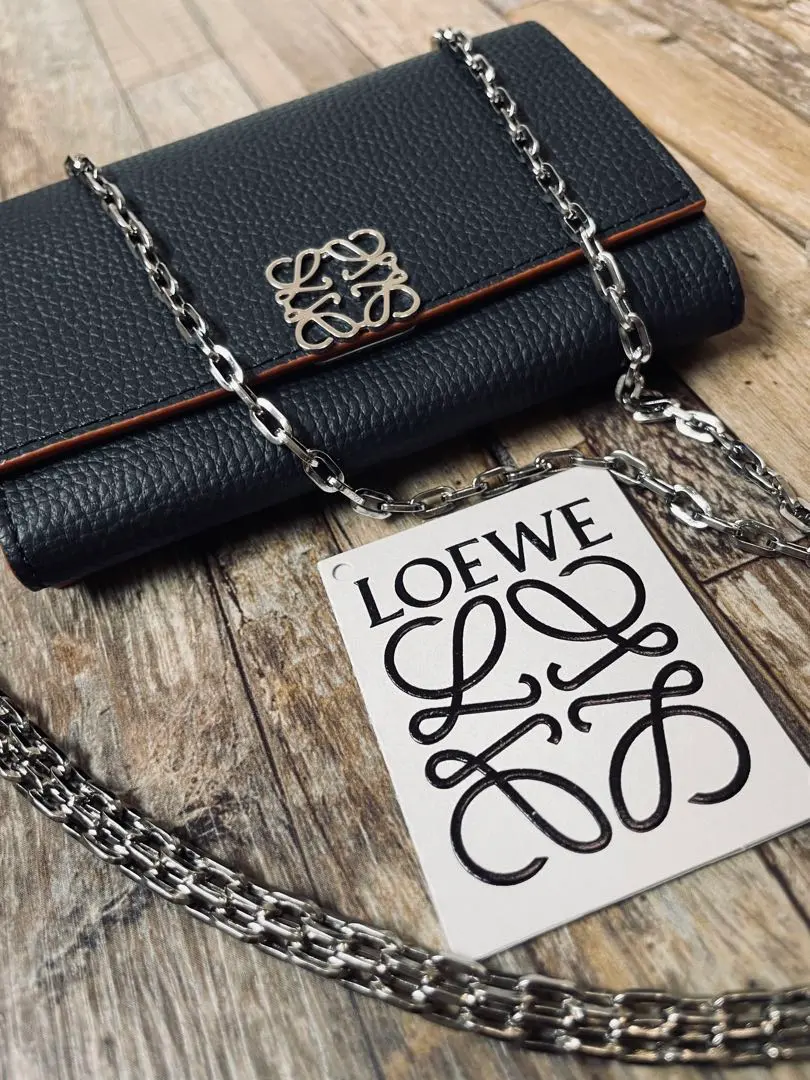 2026年最新】ロエベチェーンウォレットの人気アイテム - メルカリ