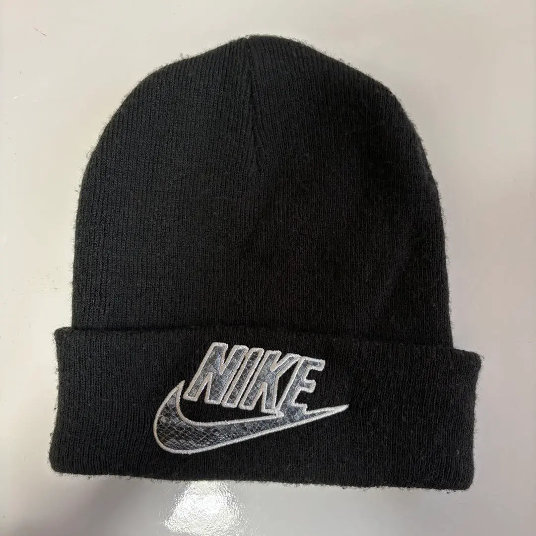 2026年最新】NIKE × Supreme Snakeskin Beanieの人気アイテム - メルカリ
