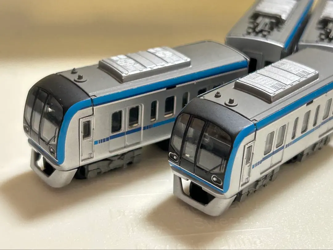 m42071439133_1.jpg?1764990830