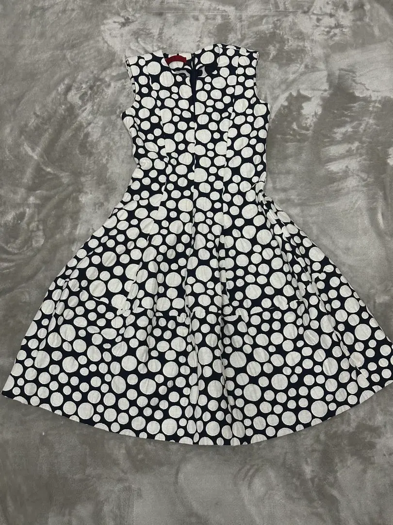 2026年最新】carolina herrera ワンピースの人気アイテム - メルカリ