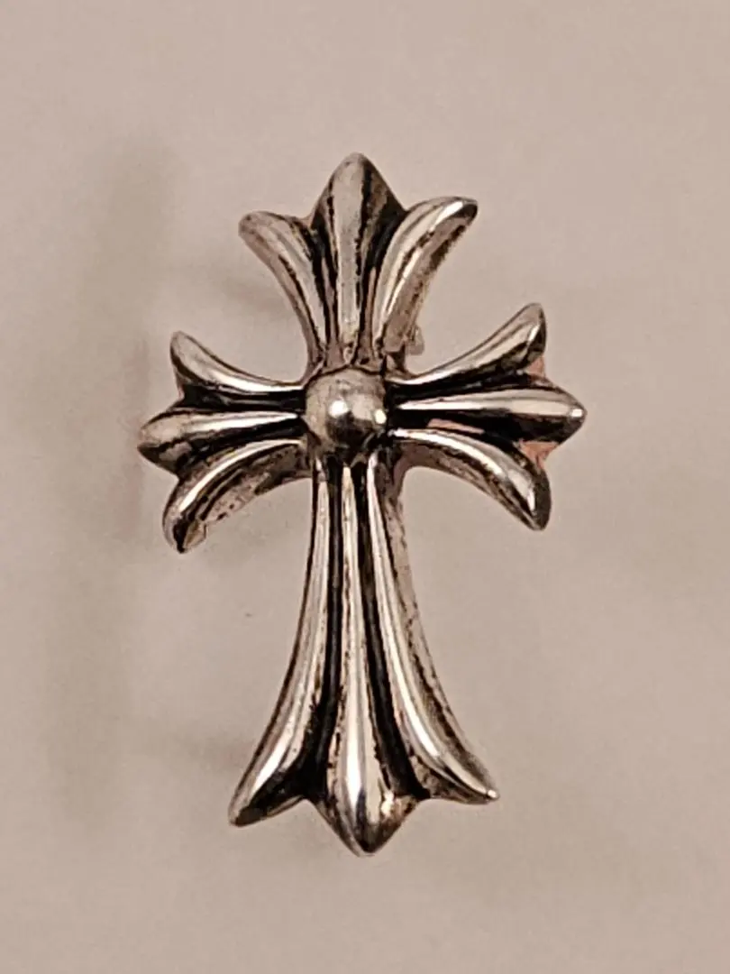 2026年最新】クロムハーツ ピンバッジの人気アイテム - メルカリ