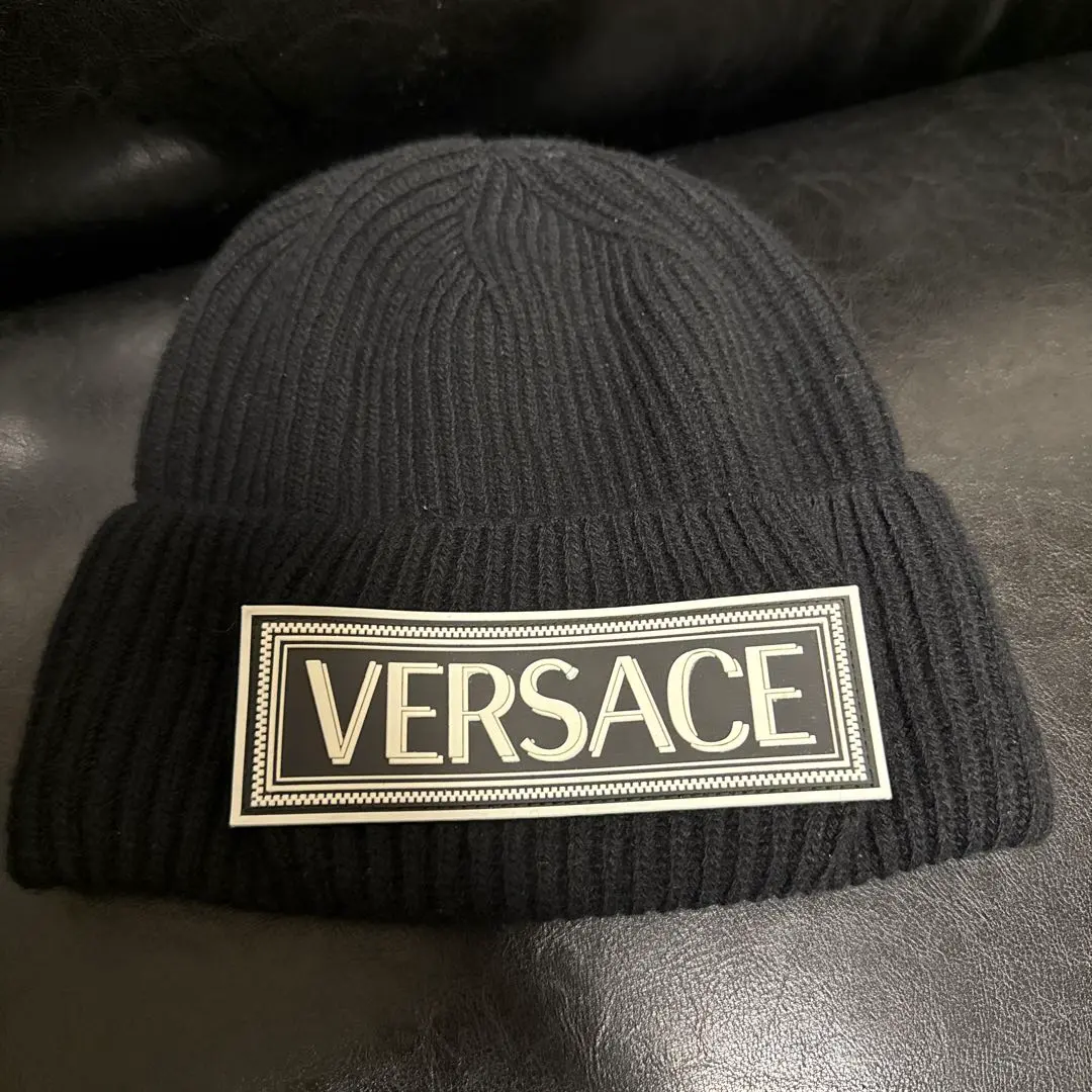 2026年最新】ヴェルサーチ ニット帽の人気アイテム - メルカリ